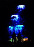 водопад ночью